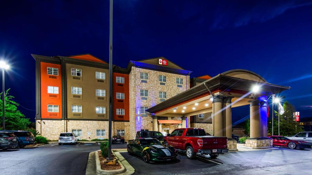 Best Western Plus JFK Inn & Suites - main image