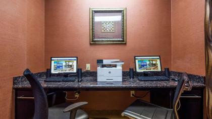 Best Western Plus JFK Inn & Suites - image 3