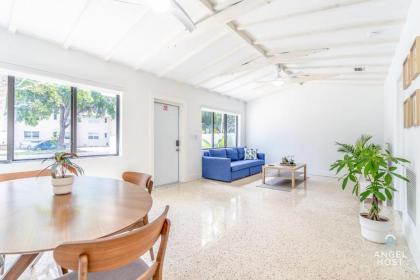 Newly Renovated Space in Miami Biscayne Park Area! - image 10