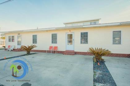 Cherry Grove Beach Bungalow #1 - image 4