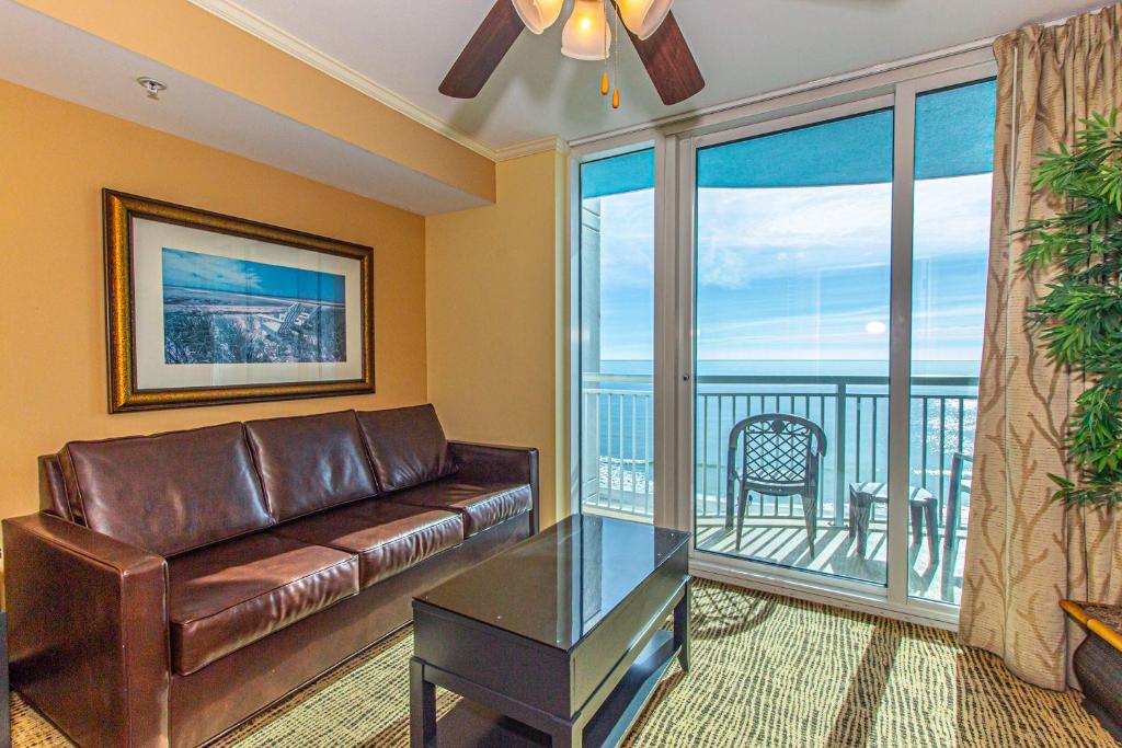 Towers On The Grove 724 Direct Oceanfront Suite Sleeps 6 guests - main image