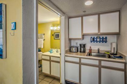 North Myrtle Beach Condo with Lazy River Pools! - image 9