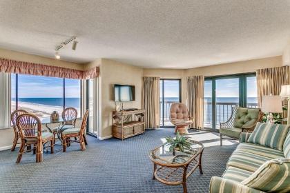 Crescent tower II 605   Spacious corner unit with beautiful views and an outdoor pool North myrtle Beach