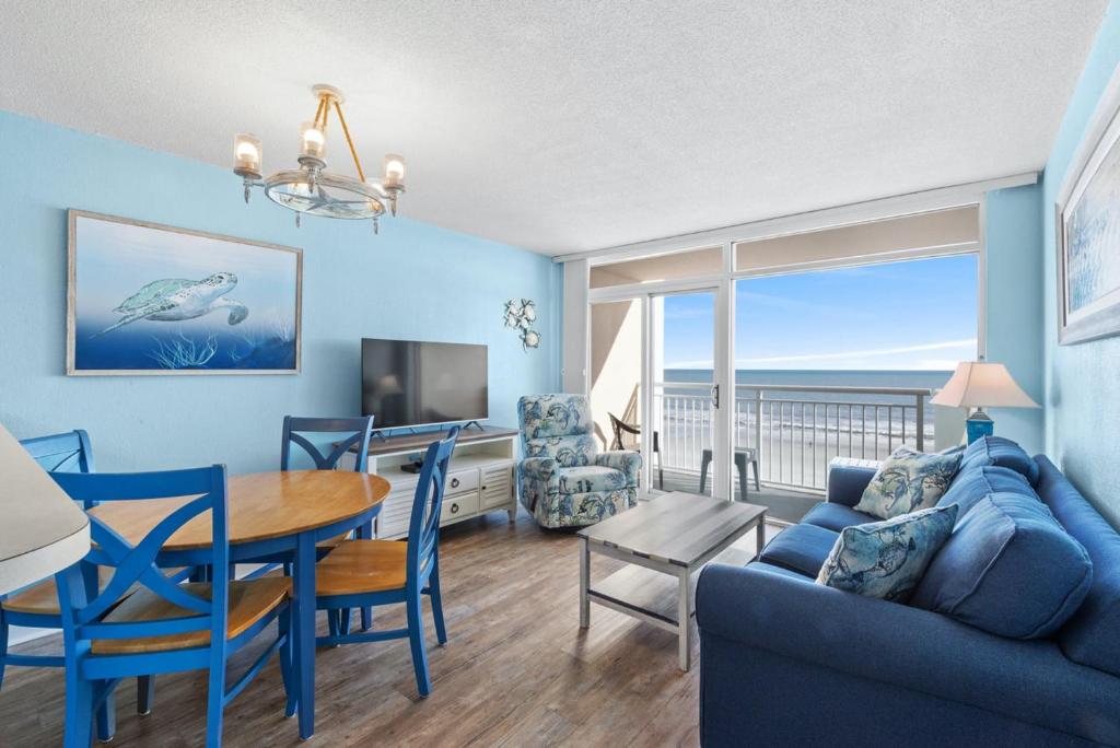 Baywatch Resort 508 - Budget friendly 2 bedroom unit overlooking the ocean - main image