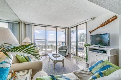 Crescent Sands WH G1   Bright beach condo with oceanfront with pool and picnic area North myrtle Beach