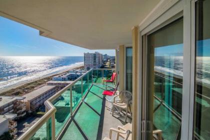 Malibu Pointe 1106 - Modern oceanfront unit with a game room and indoor pools - image 5