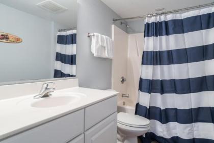 Malibu Pointe 1101 - Attractively furnished 4 bedroom and 4 bathroom condo in Malibu Pointe - image 14