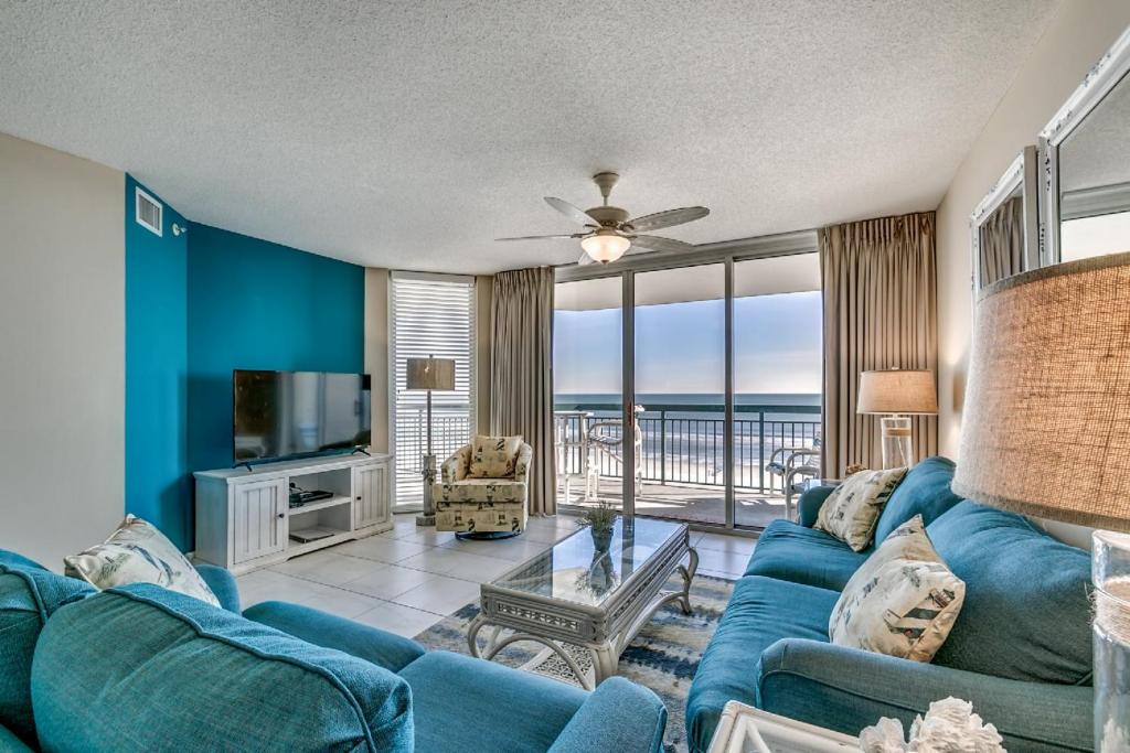 North Shore Villas 405 - Upscale oceanfront condo with jacuzzi tub and lazy river - main image