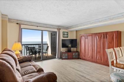 Crescent Tower I 602 - Oceanfront 6th floor condo with a murphy bed and an outdoor pool - image 1