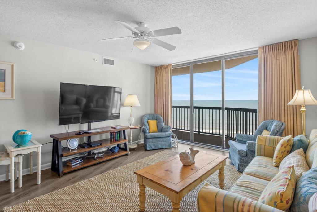 Ocean Bay Club 807 - Naturally beautiful unit with a recliner and indoor pool - image 2