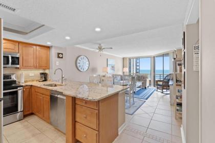 Ocean Creek C10 - 3 Bedroom condo with access to volleyball court and restaurant plus pools - image 13