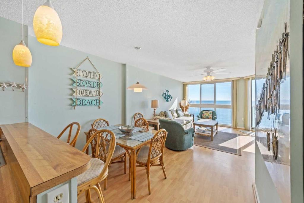 Pinnacle 802 - Nautical oceanfront condo with an outdoor covered heated pool - image 5