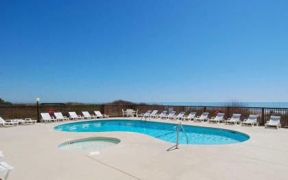 Waterpointe II 801 - Corner unit with a whirlpool tub and indoor and outdoor pool - image 15