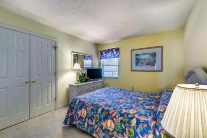 Windy Hill Dunes 1304 - Beach themed oceanfront condo with a lazy river and BBQ grill - image 8