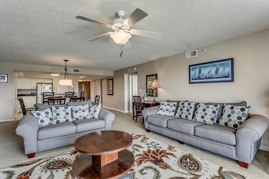 Yacht Club Villas 3 303 - Upscale waterway view condo with an onsite golf course - image 5