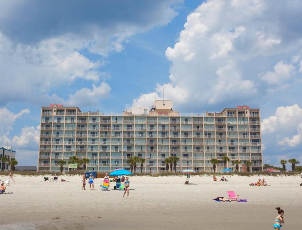 Year-round Oceanfront Suite at Sunny Myrtle Beach - Two Bedroom #1 - image 3