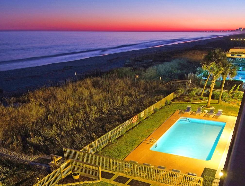 Myrtle Beach Condo Overlooking Grand Strand - Two Bedroom Condo #1 - image 5