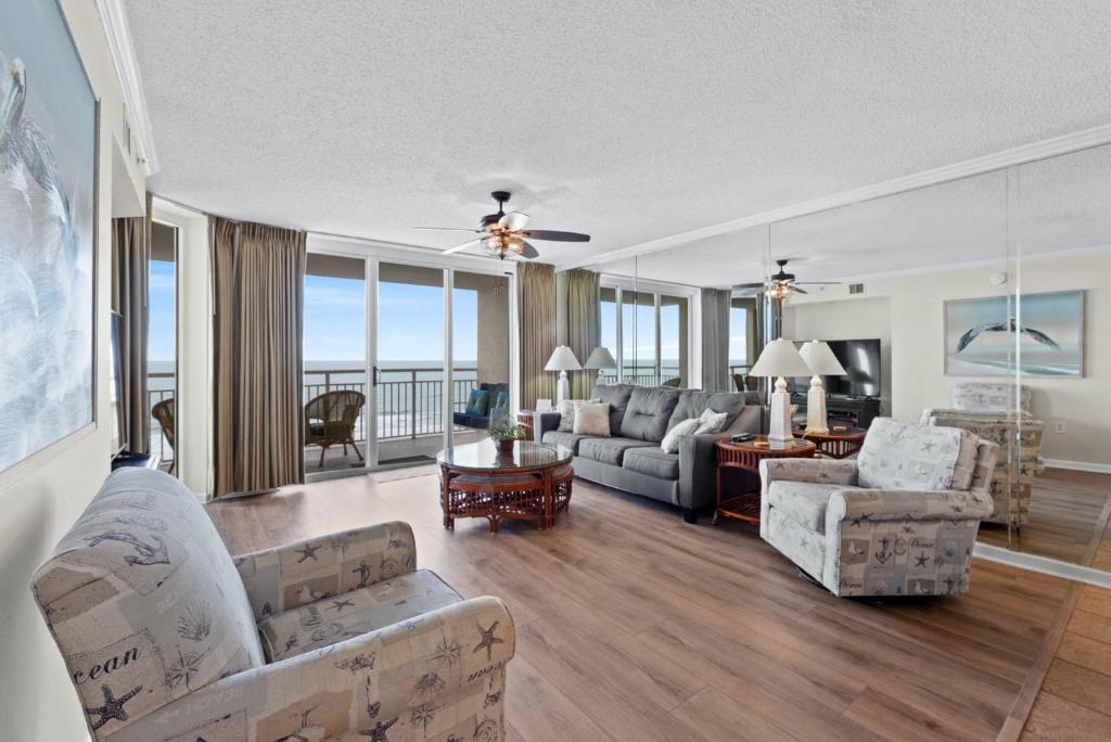 South Shore 702 - Spacious condo with a gorgeous ocean front view - image 2