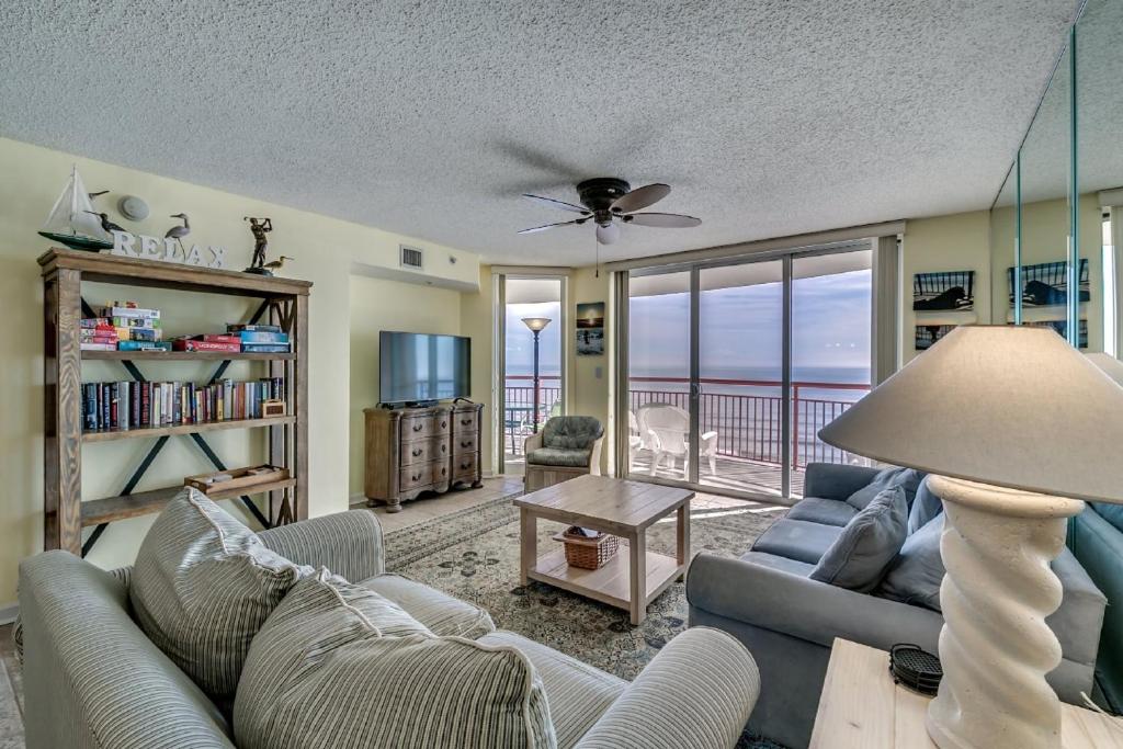 South Shore Villas 704 - Beautifully decorated 7th floor condo and a lazy river - main image