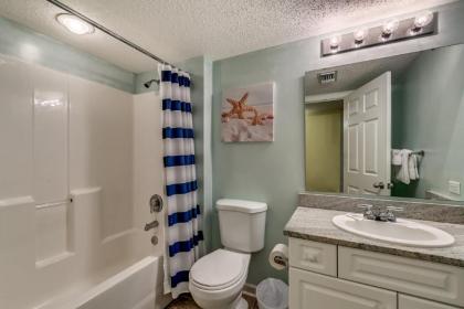 South Shore Villas 704 - Beautifully decorated 7th floor condo and a lazy river - image 9