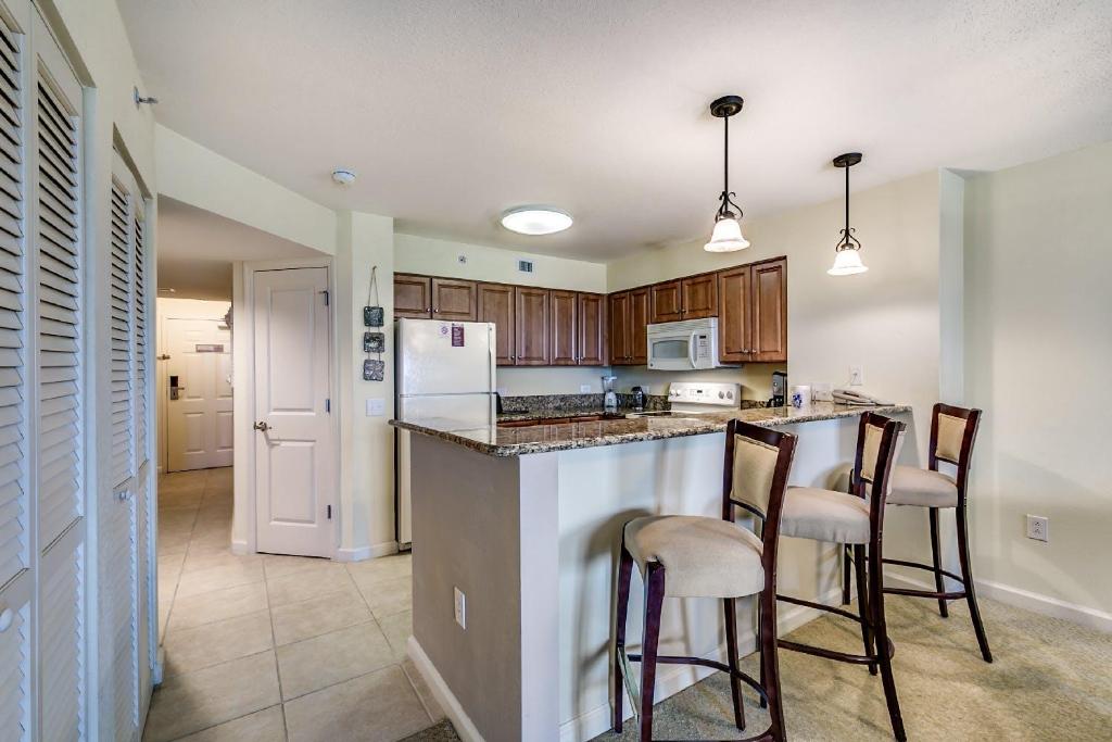 Tilghman Beach and Golf 1418 - Comfortable condo close to beach and indoor pool - image 5