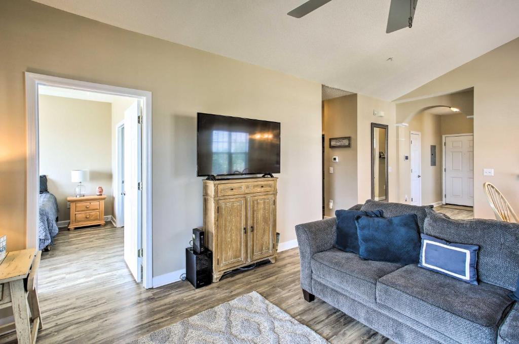 North Myrtle Beach Condo with Private Balcony! - image 7