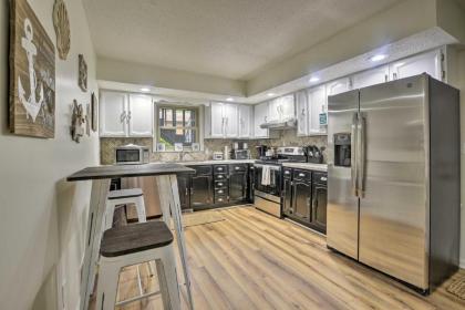 Pet-Friendly Hideaway in North Myrtle Beach! - image 3