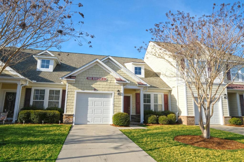 Barefoot Resort Havens 3 br Townhouse - main image