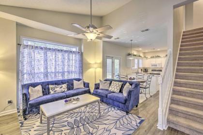 North Myrtle Beach Townhome with Community Pool - image 4