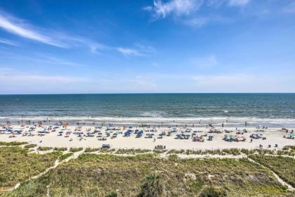 Sun-Soaked Resort Condo with Beach Pool Access - image 15