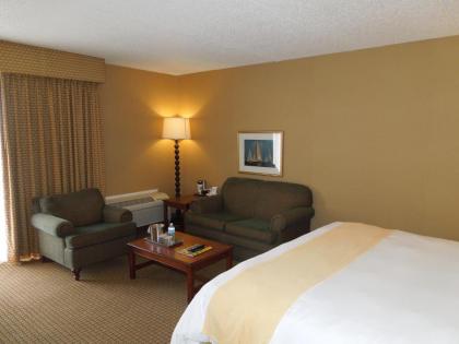 Radisson Cleveland Airport - image 14