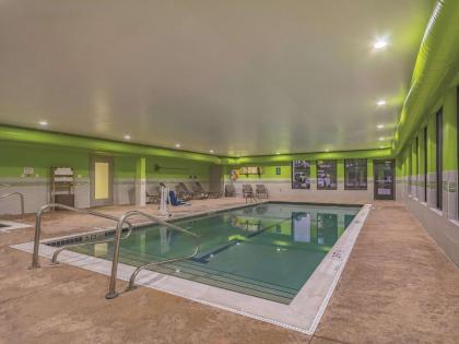 La Quinta by Wyndham Cleveland Airport West - image 11