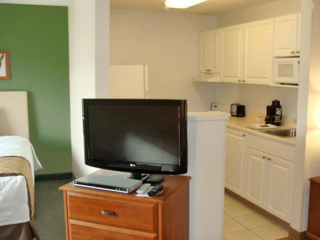 Extended Stay America Suites - Cleveland - Great Northern Mall - image 3