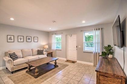 Coastal Townhome with Patio about 2 Mi to Beach! - image 1