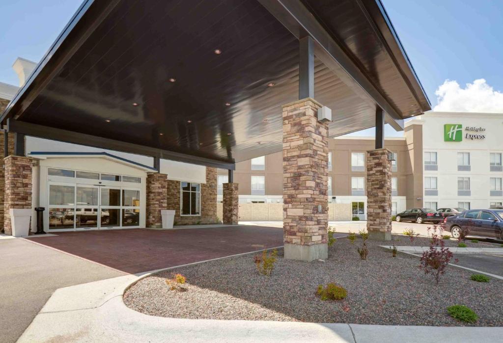 Holiday Inn Express Hotel & Suites North Platte an IHG Hotel - image 2