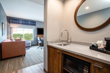 Hampton Inn & Suites North Port Fl - image 13