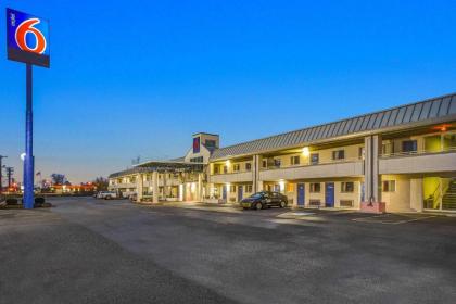 Motel 6-North Ridgeville OH - Cleveland Intl Airport - N Ridgeville - image 1