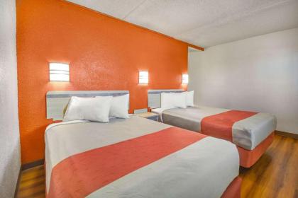 Motel 6-North Ridgeville OH - Cleveland Intl Airport - N Ridgeville - image 7