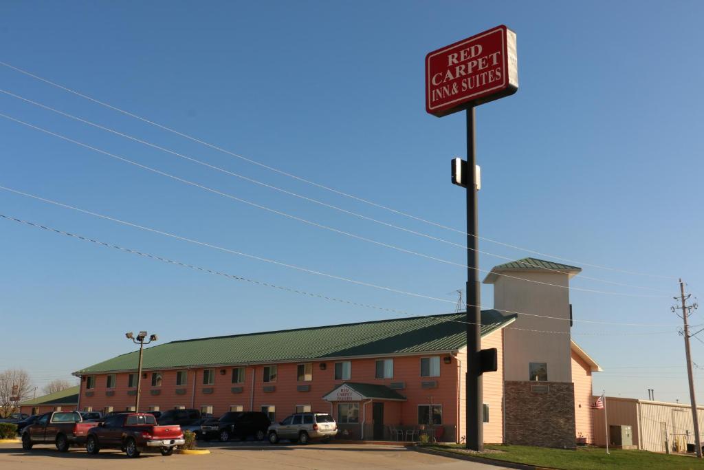 Red Carpet Inn & Suites North Sioux City - image 2