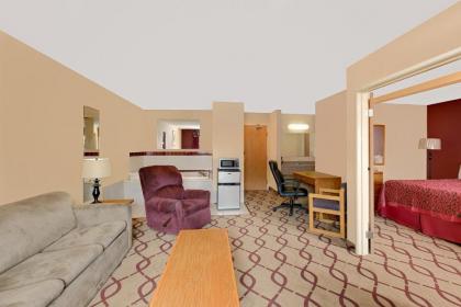 Days Inn by Wyndham North Sioux City - image 8