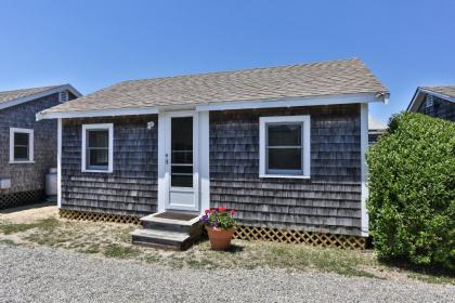 Truro Beach Cottages - image 11