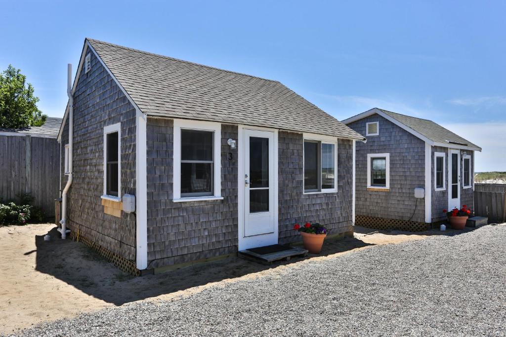 Truro Beach Cottages - image 7