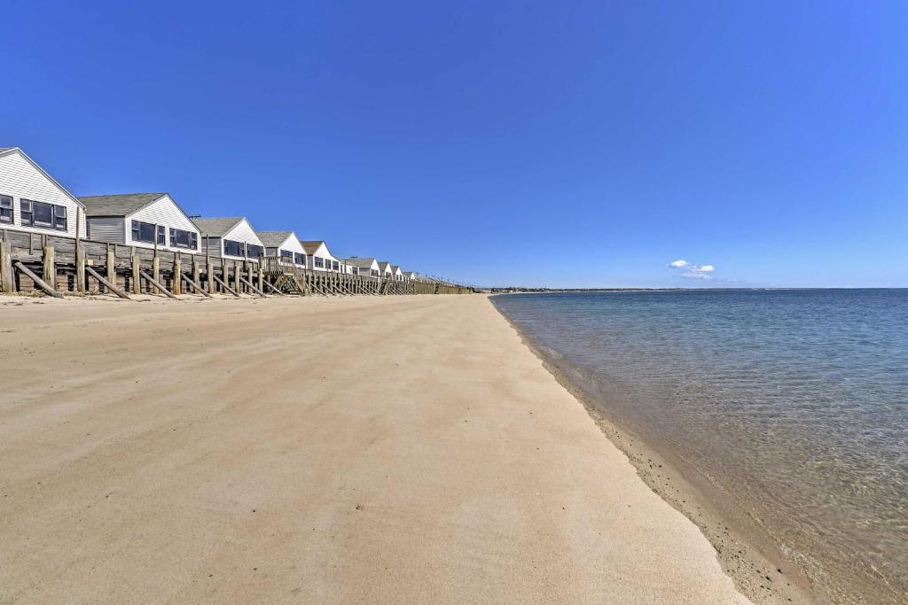 Truro Condo with Deck on Cape Cod National Seashore - image 7