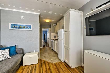 North Wildwood Condo with Pool near Boardwalk! - image 7