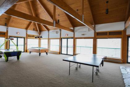 Deer Park Vacation Condo next to Recreation Center with Indoor Pool! - image 13