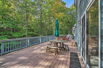 Condo with Deck and Grill Less Than 5 Miles to Loon Mountain! - image 12