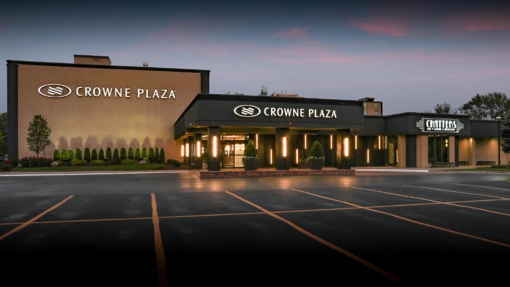 Crowne Plaza Hotel Chicago-Northbrook - main image