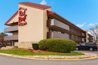 Red Roof Inn PLUS+ Chicago   NorthbrookDeerfield Illinois