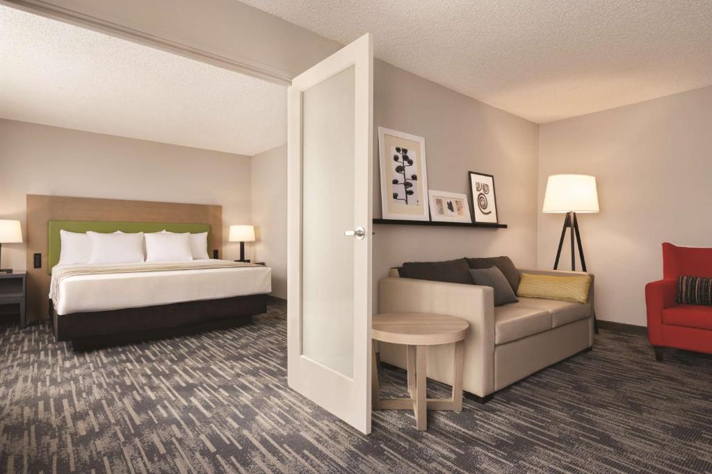 Country Inn & Suites by Radisson Northfield MN - image 7