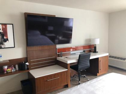 Delta Hotels by Marriott Denver Thornton - image 15